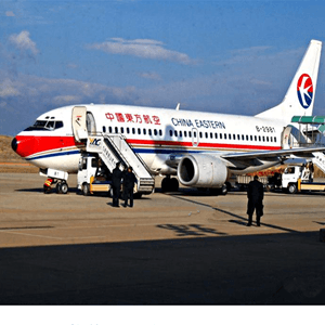 腾冲驼峰机场空运航空快运业稳步发展的原因是什么？